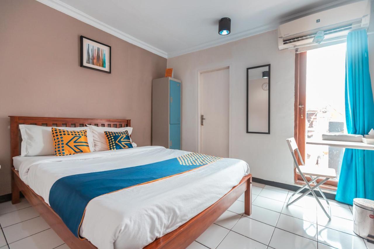 جاكرتا Spot On 2033 Kayumanis Homestay Syariah المظهر الخارجي الصورة